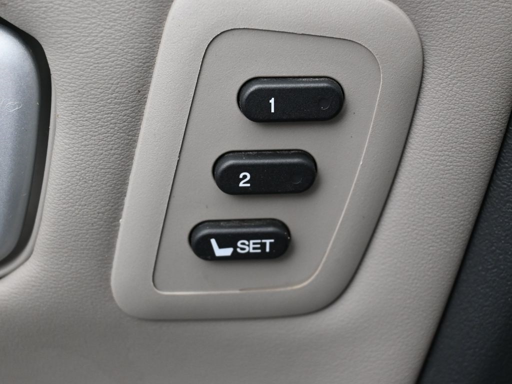 2015 Honda Pilot Touring photo 12