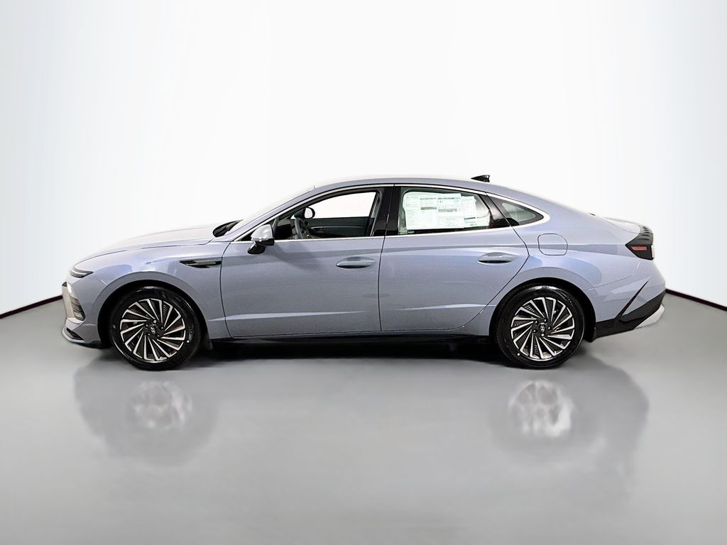 2025 Hyundai Sonata Hybrid SEL photo 4