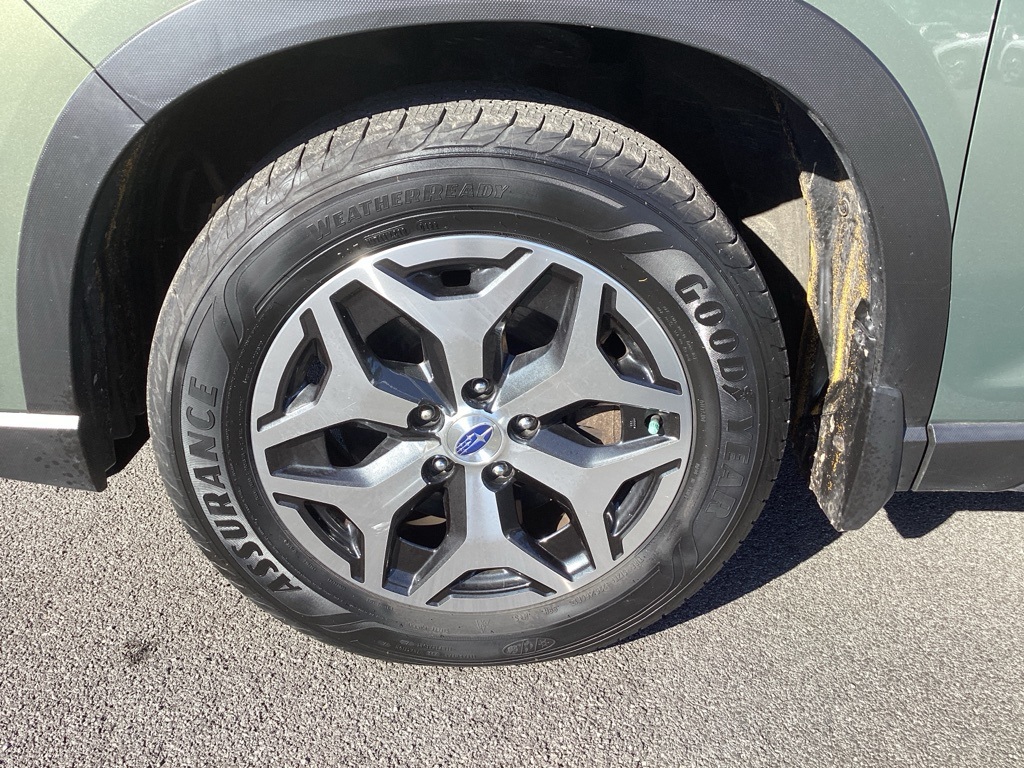 2019 Subaru Forester Premium photo 11
