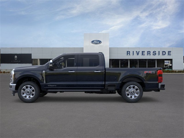 2025 Ford F-250 Lariat photo 2