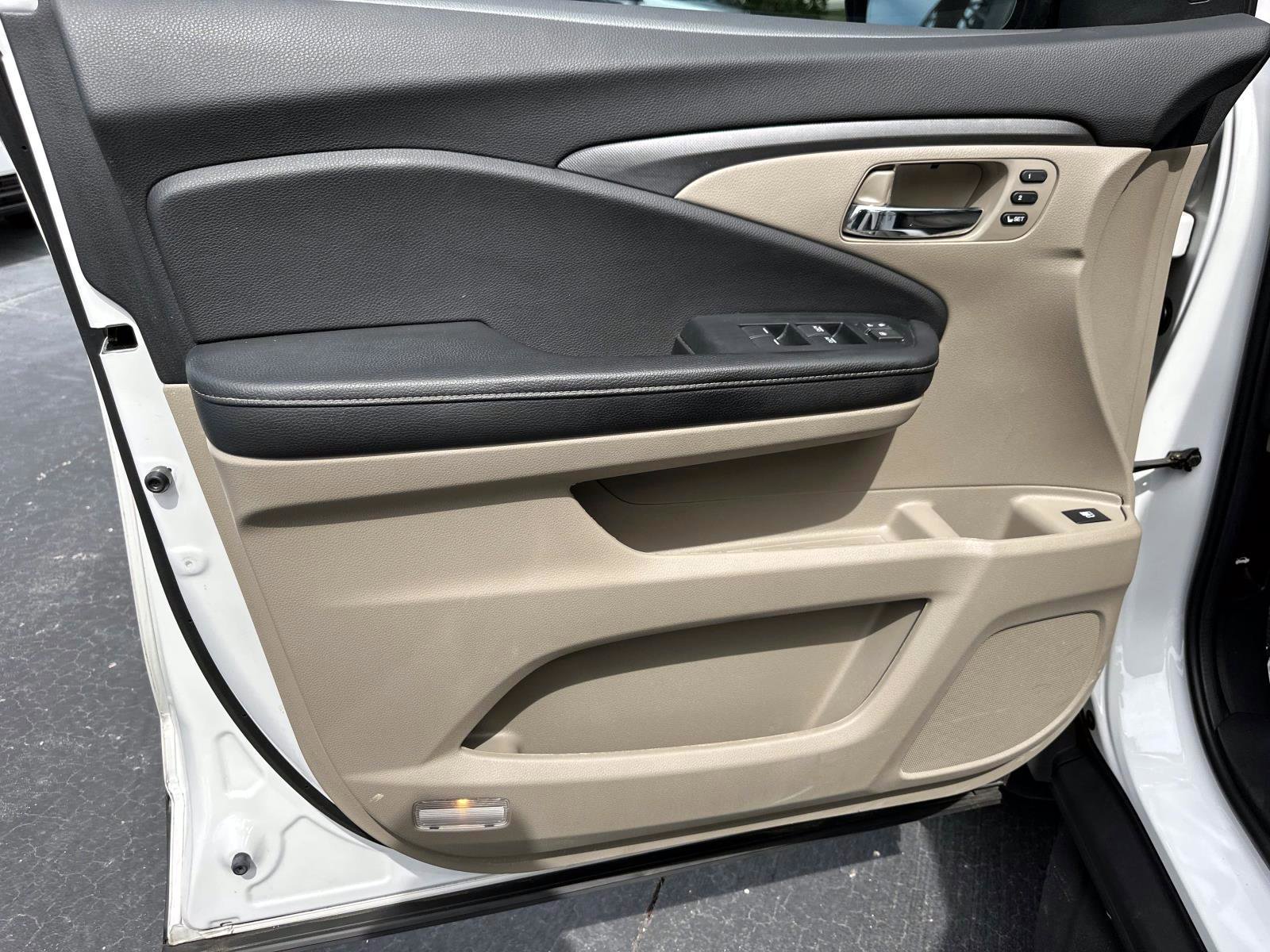 2023 Honda Ridgeline RTL-E photo 18