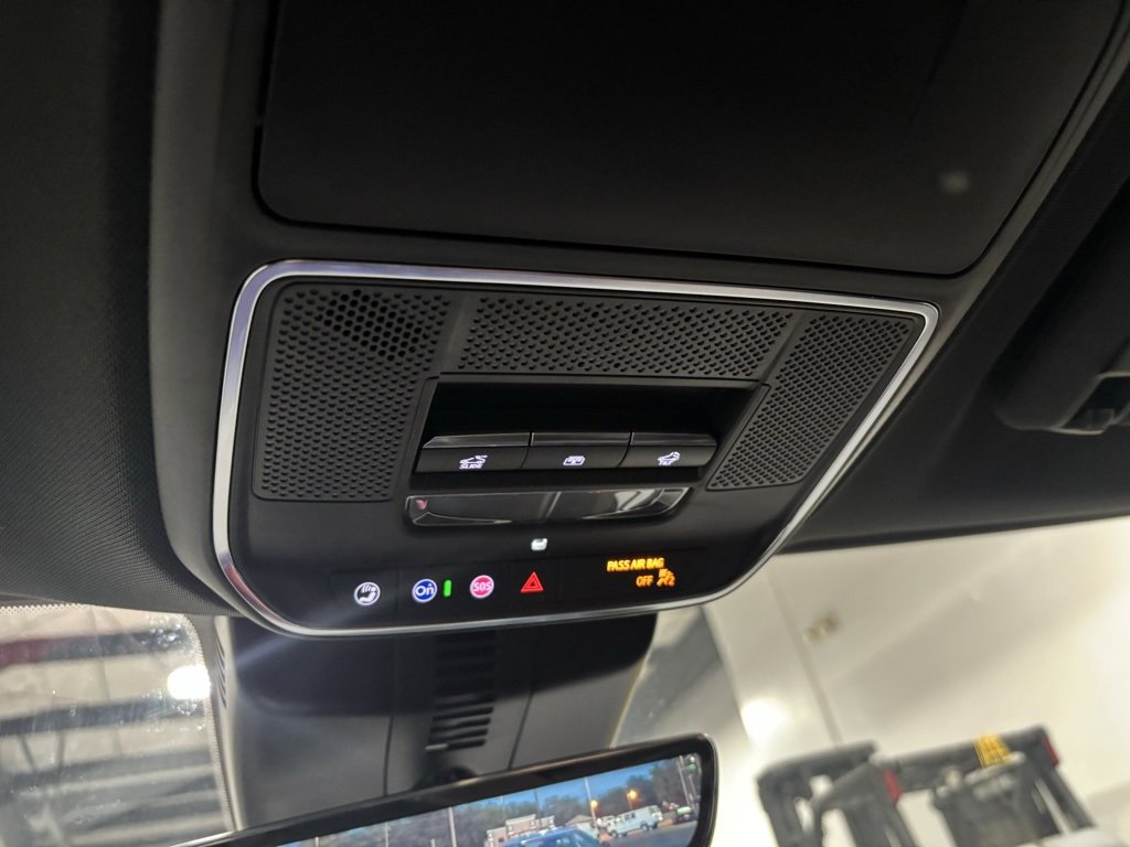 2026 Chevrolet Traverse RS photo 21