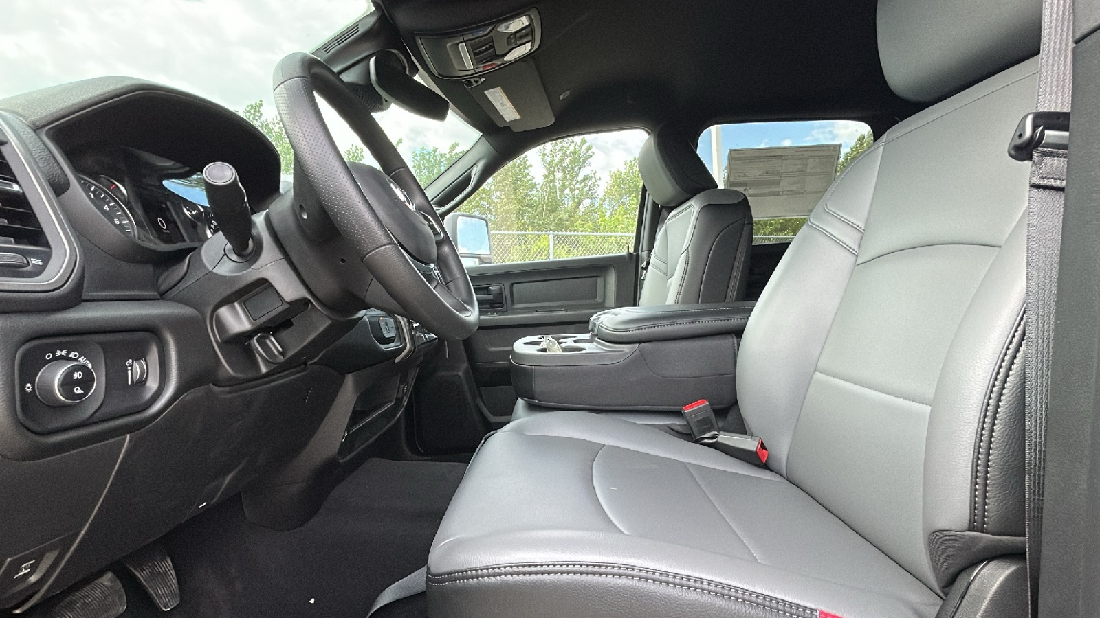 2026 Ram 2500 Tradesman photo 10
