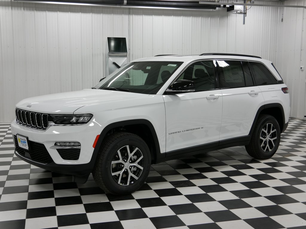 2025 Jeep Grand Cherokee Limited photo 4