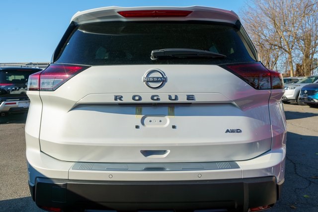 2026 Nissan Rogue SV photo 4