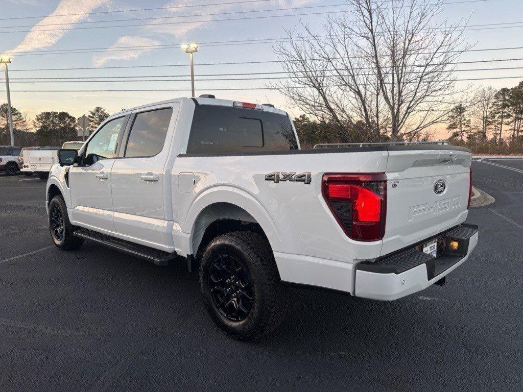 2025 Ford F-150 XLT photo 3