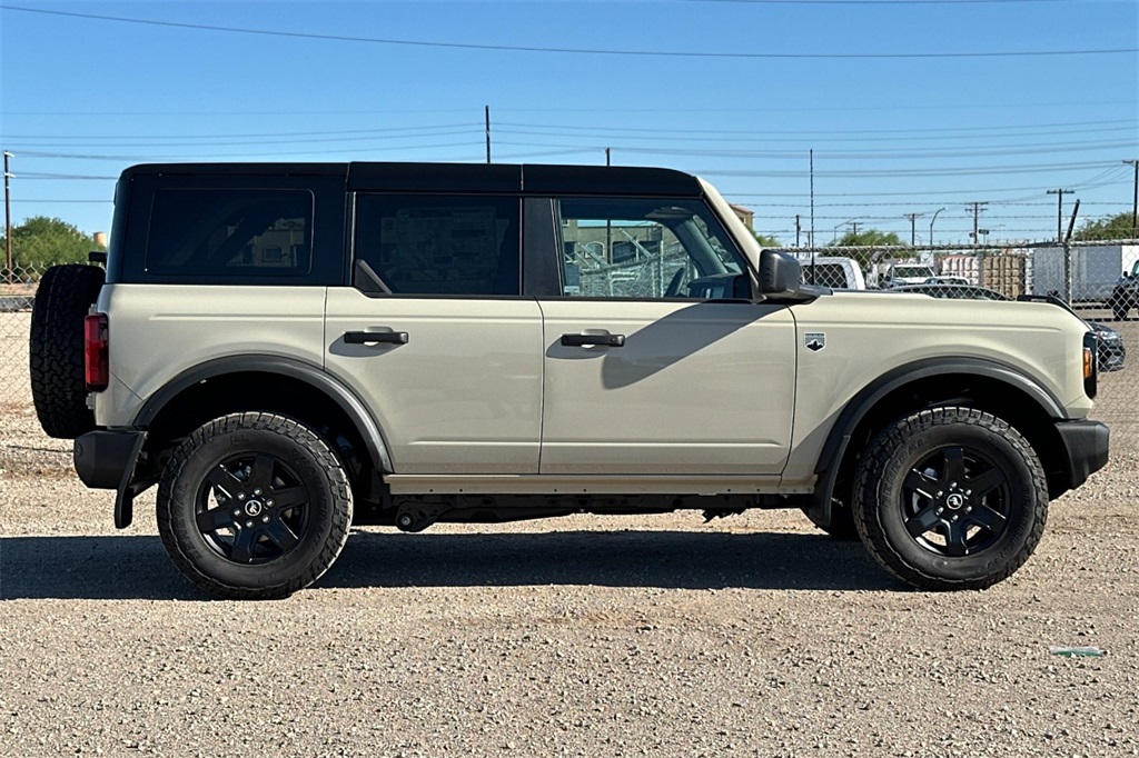 2025 Ford Bronco Big Bend photo 3