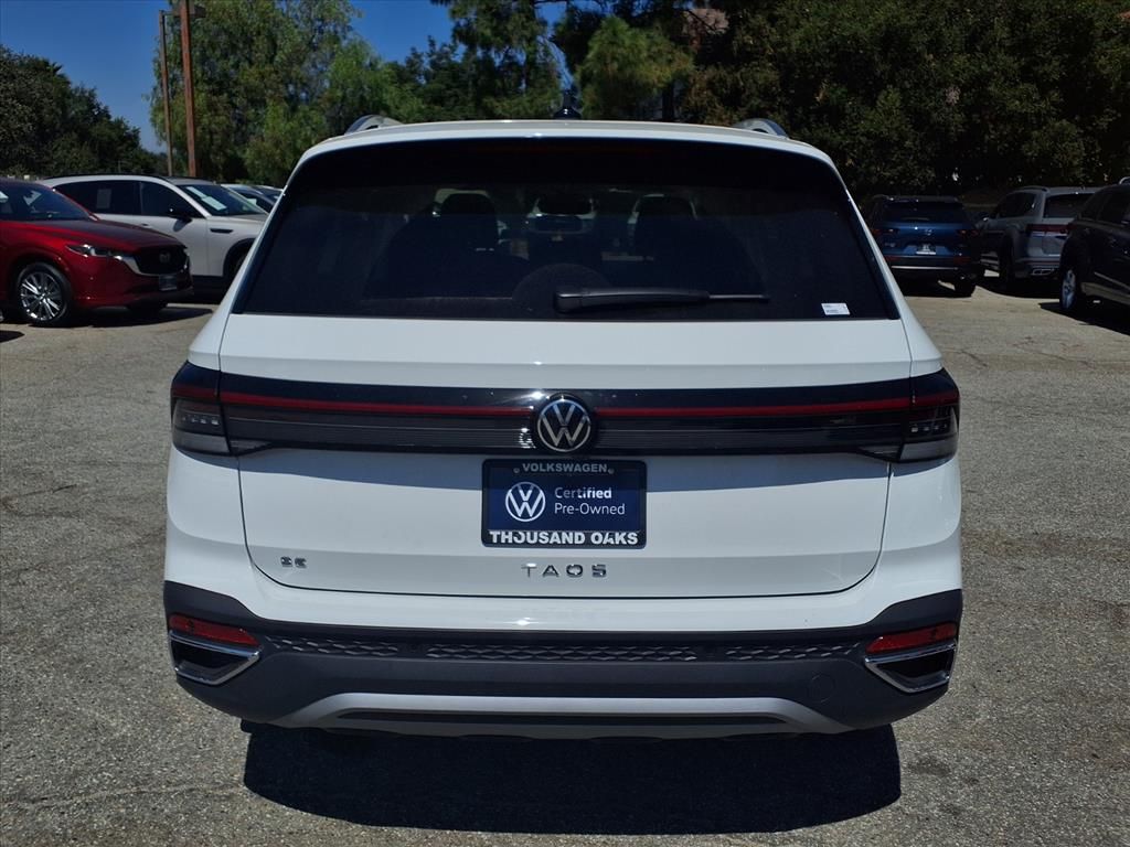 2025 Volkswagen Taos SE photo 16