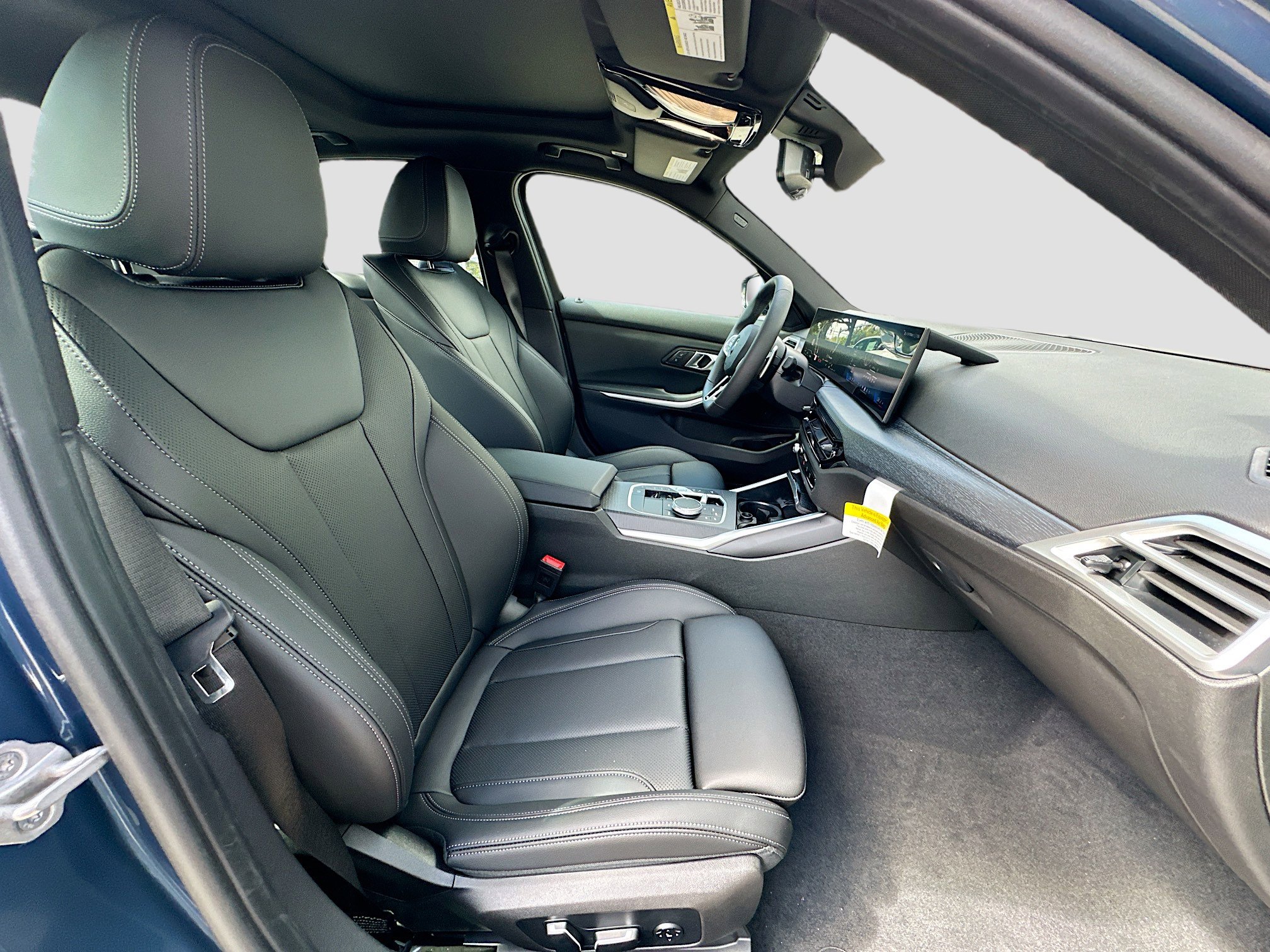2026 Bmw 330i photo 23