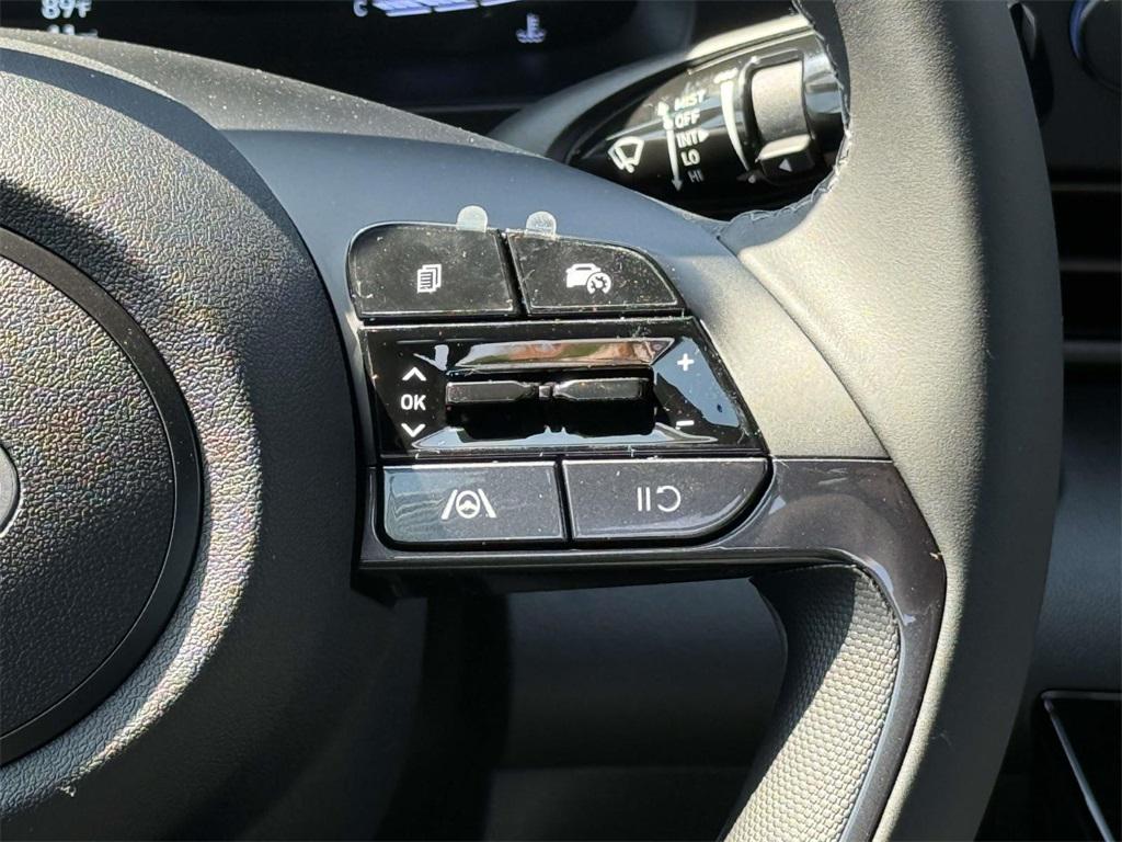 2025 Hyundai Elantra SEL Sport photo 22