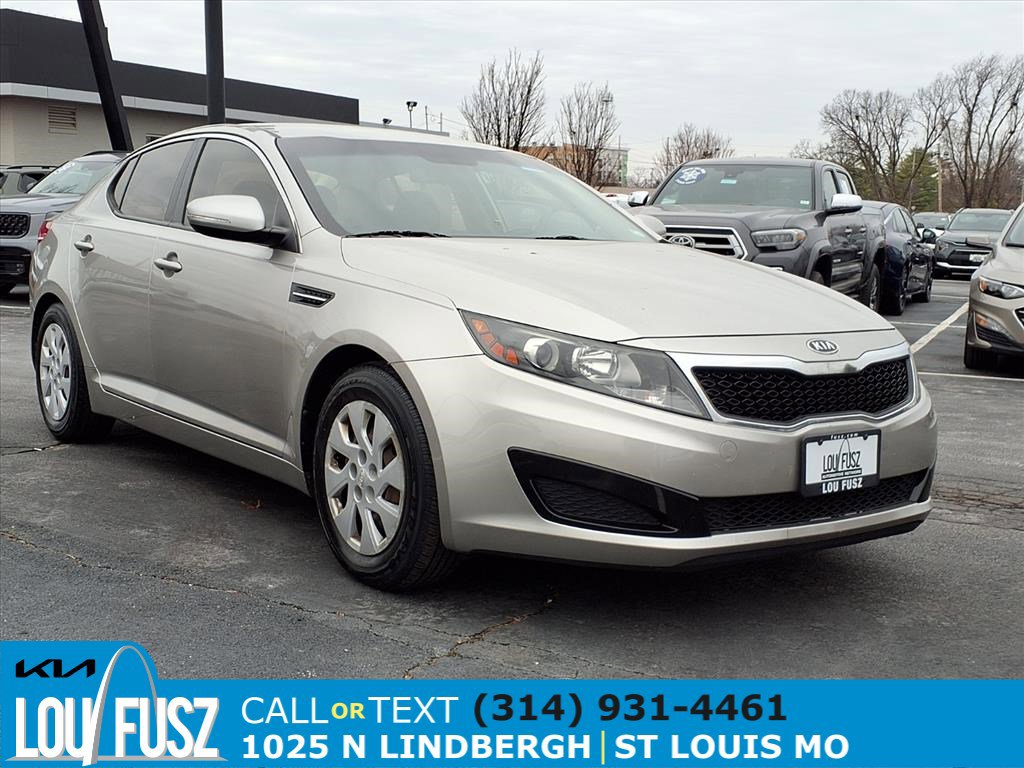 2011 Kia Optima LX's photo