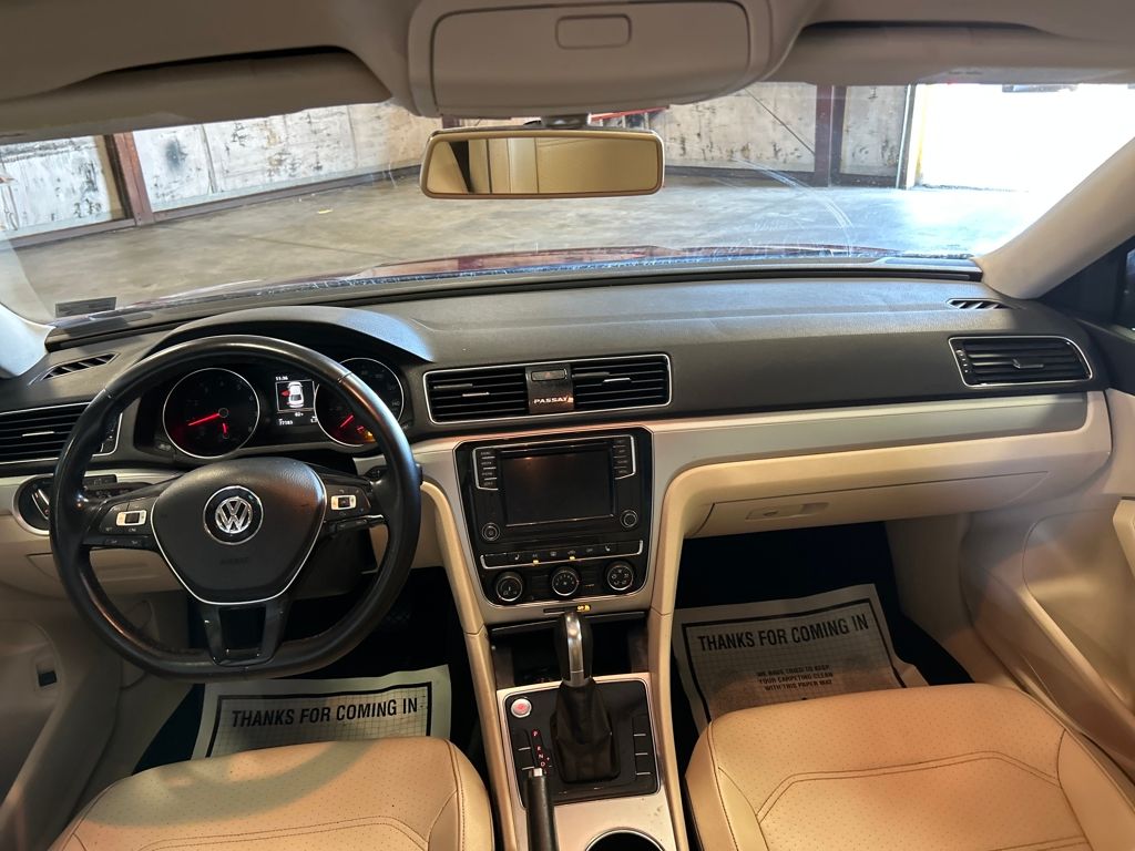 2019 Volkswagen Passat 2.0T Wolfsburg Edition photo 21