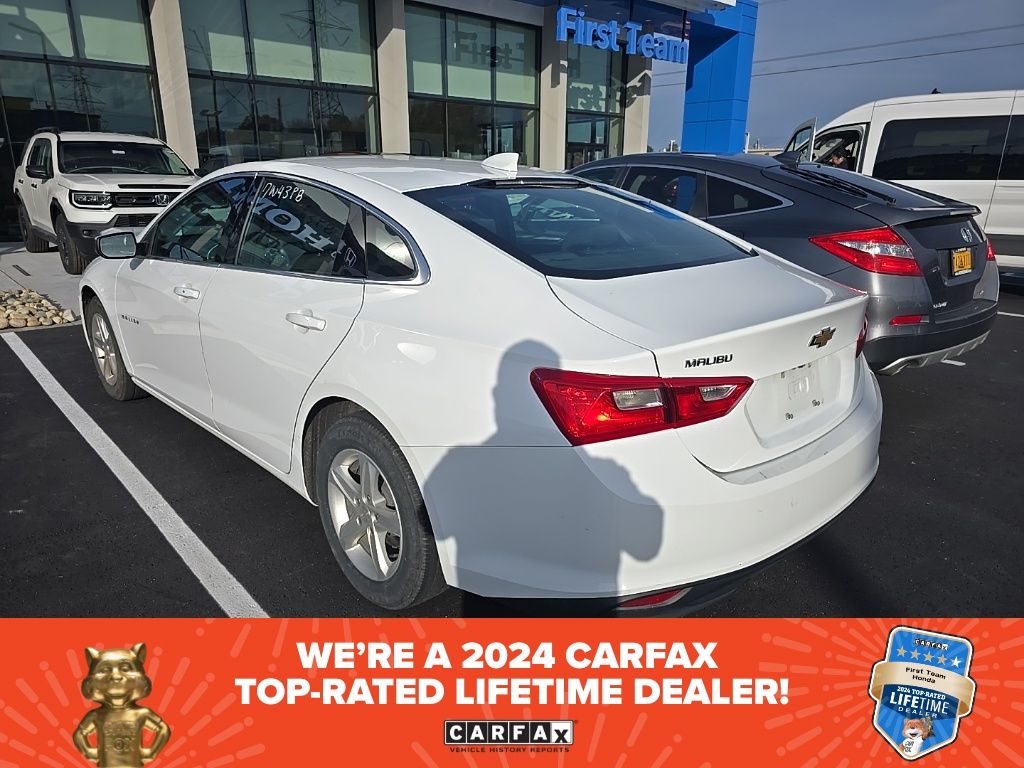 2023 Chevrolet Malibu 1LT photo 2