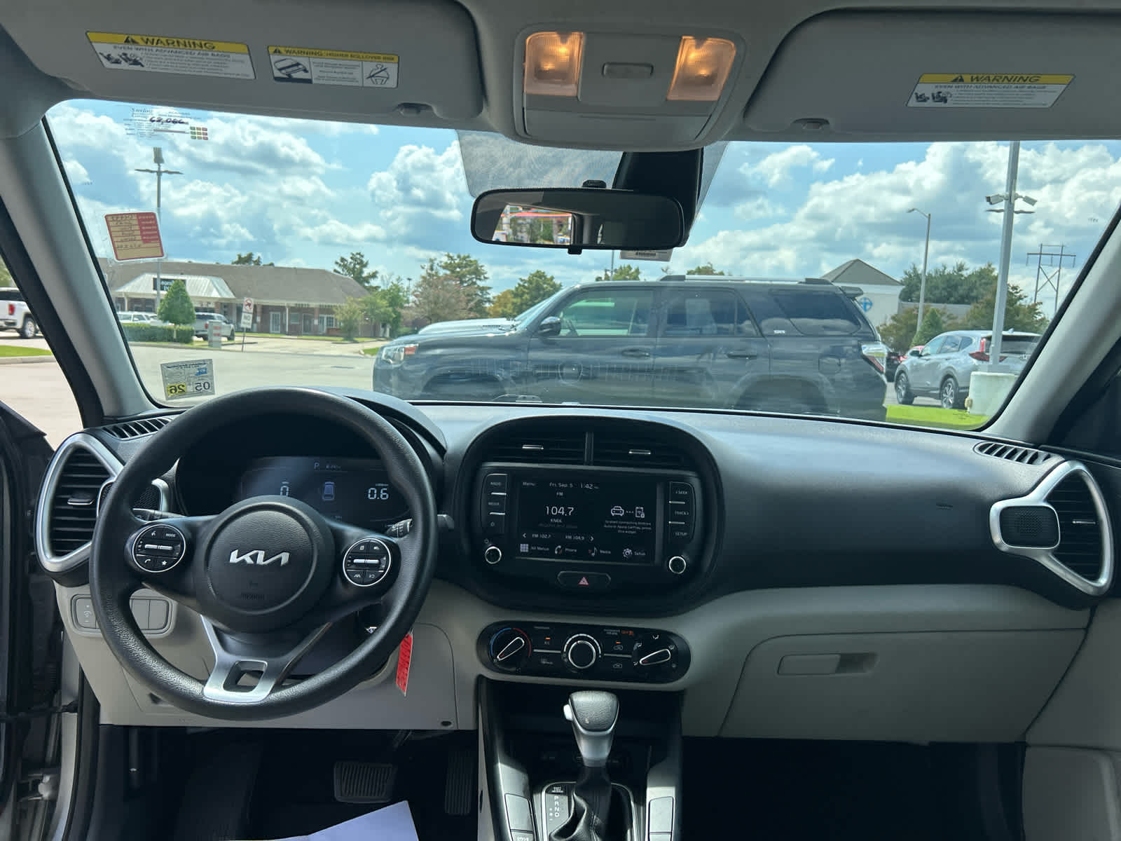 2023 Kia Soul LX photo 12