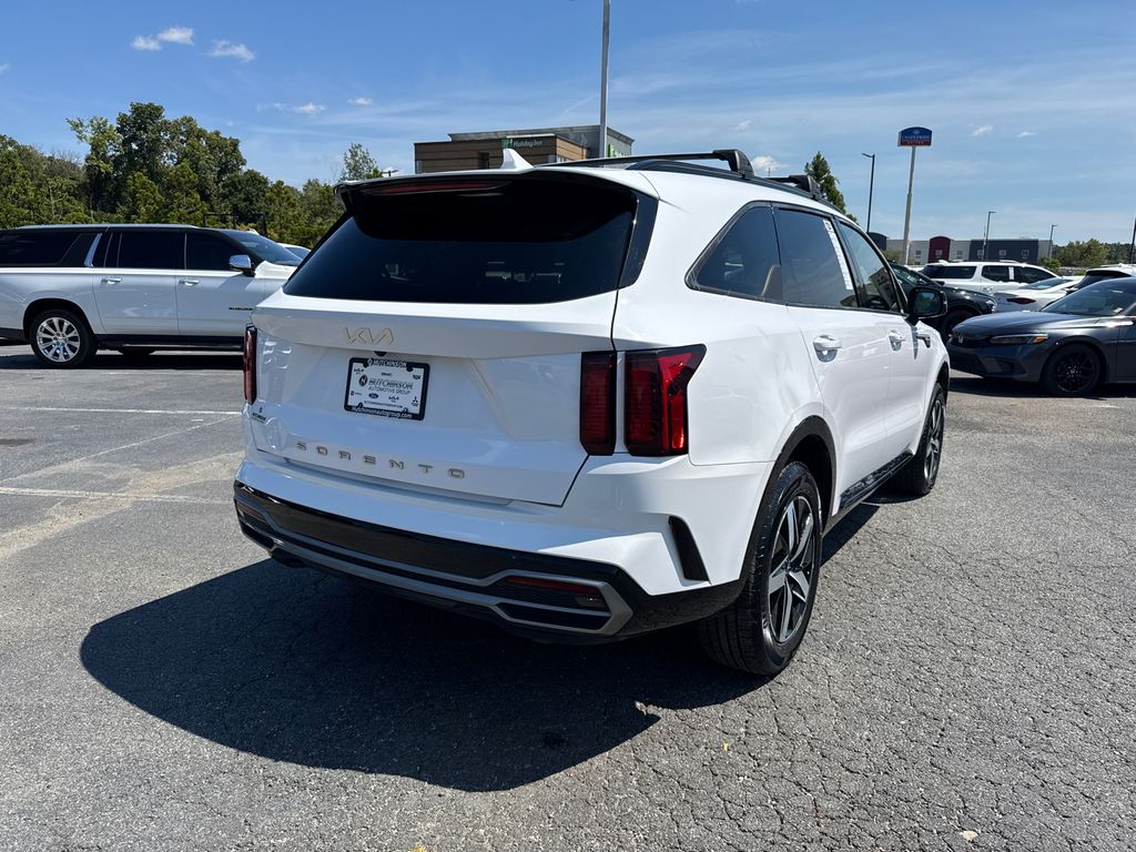 2022 Kia Sorento EX photo 3