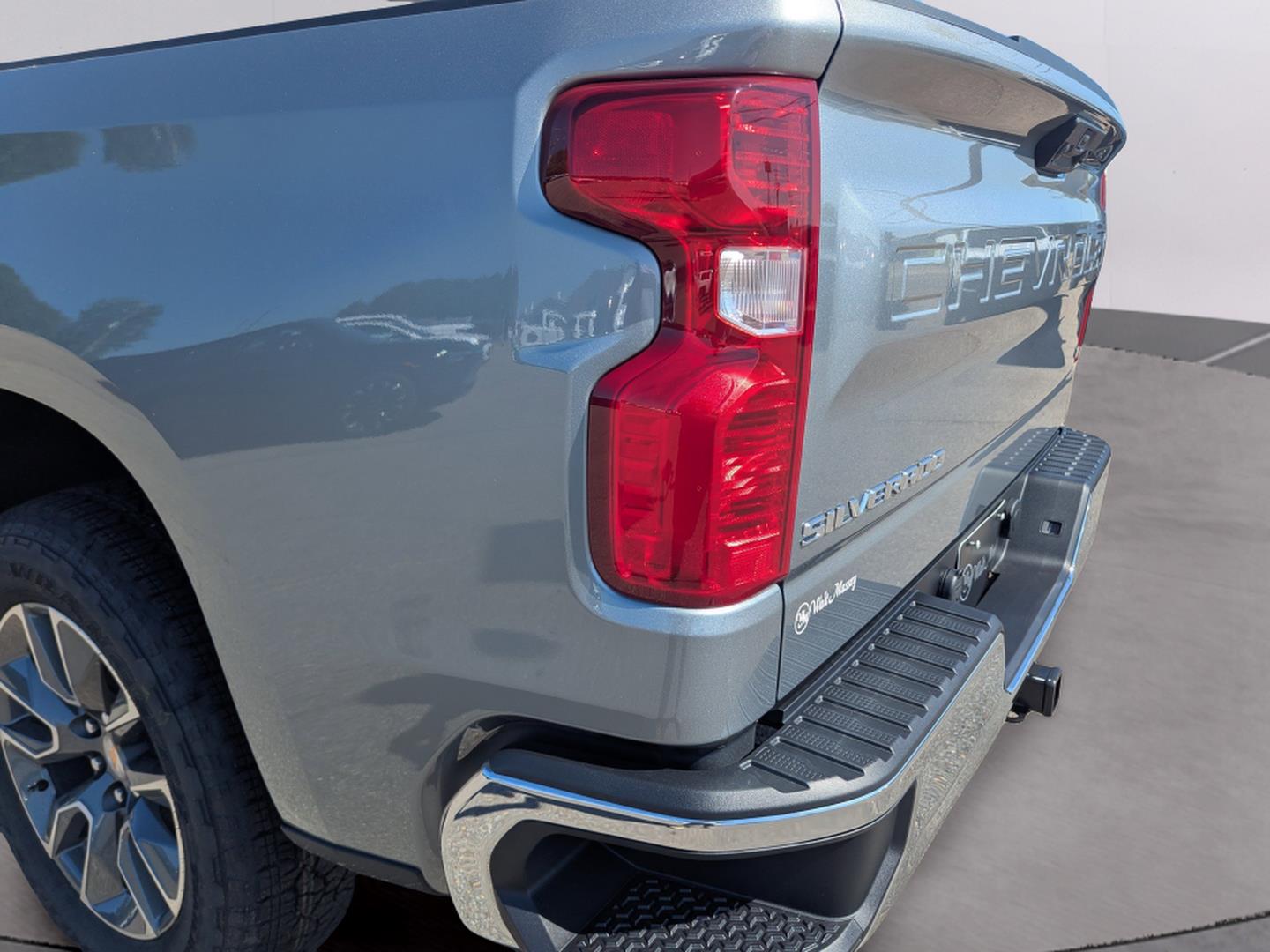 2026 Chevrolet Silverado 1500 LT photo 4