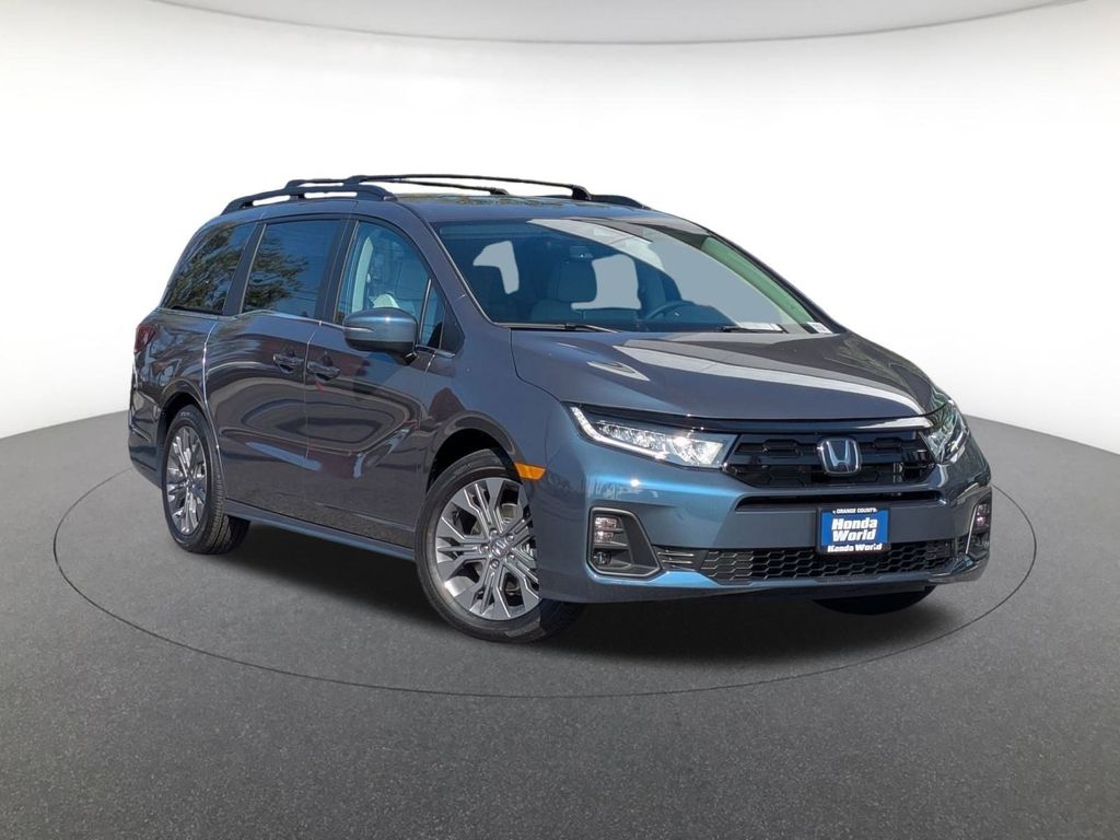 2026 Honda Odyssey Touring's photo