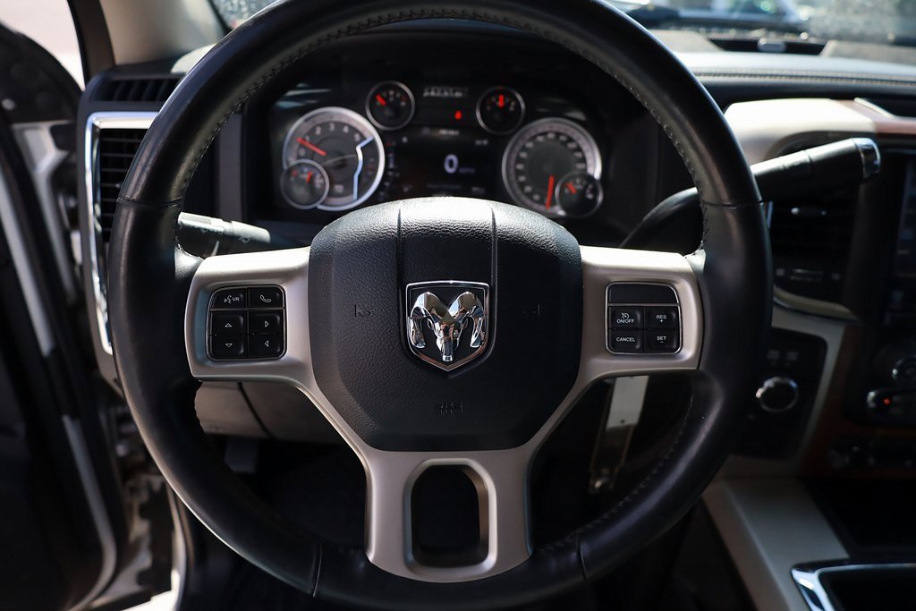 2014 Ram 3500 Laramie photo 13