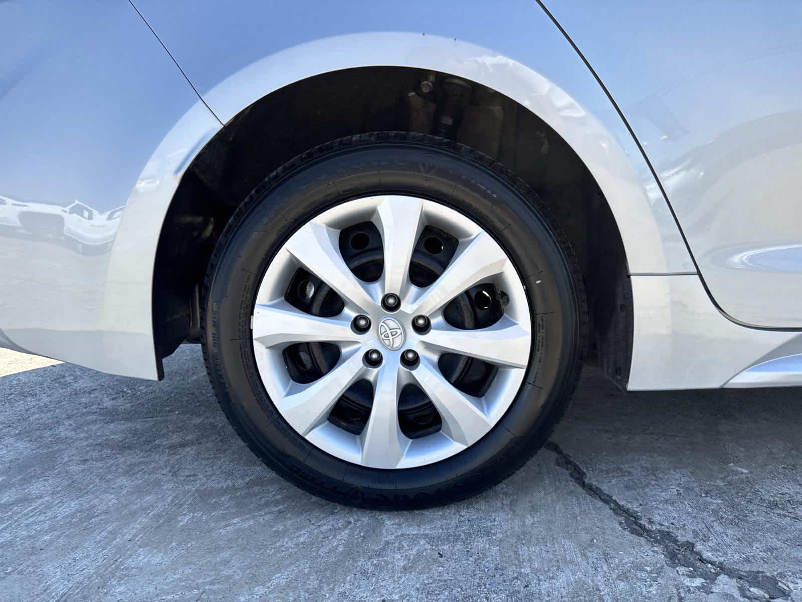 2024 Toyota Corolla LE photo 8