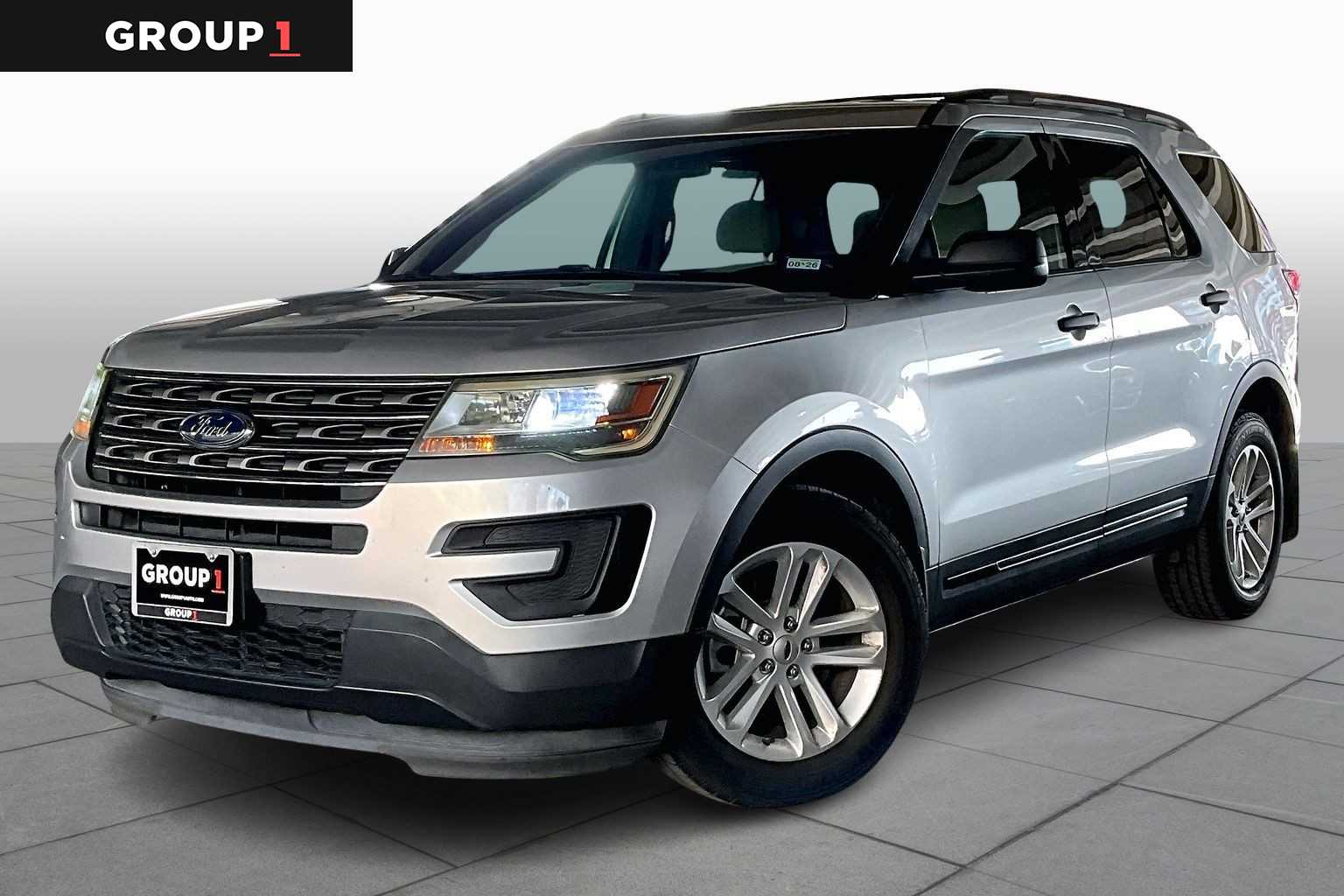 2016 Ford Explorer Base's photo