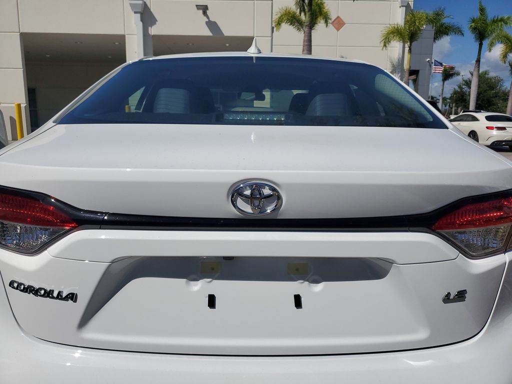 2026 Toyota Corolla LE photo 12