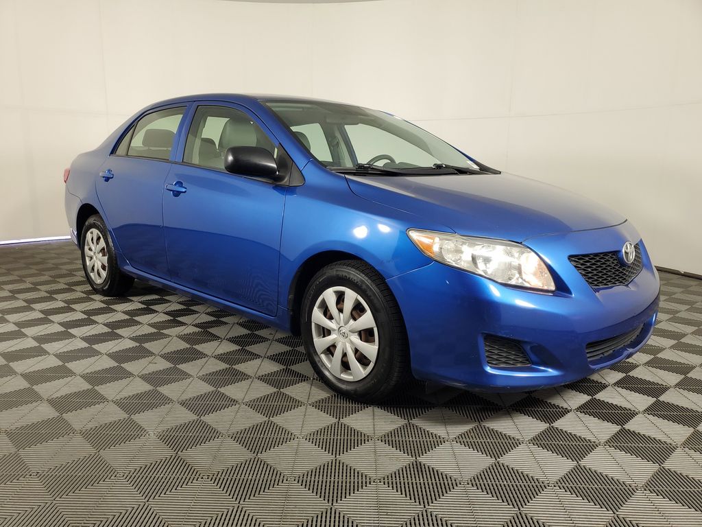 2009 Toyota Corolla LE photo 2