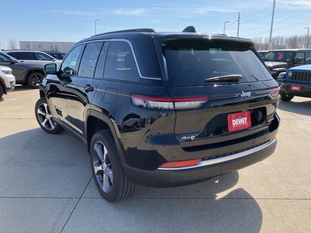 2025 Jeep Grand Cherokee Limited photo 7