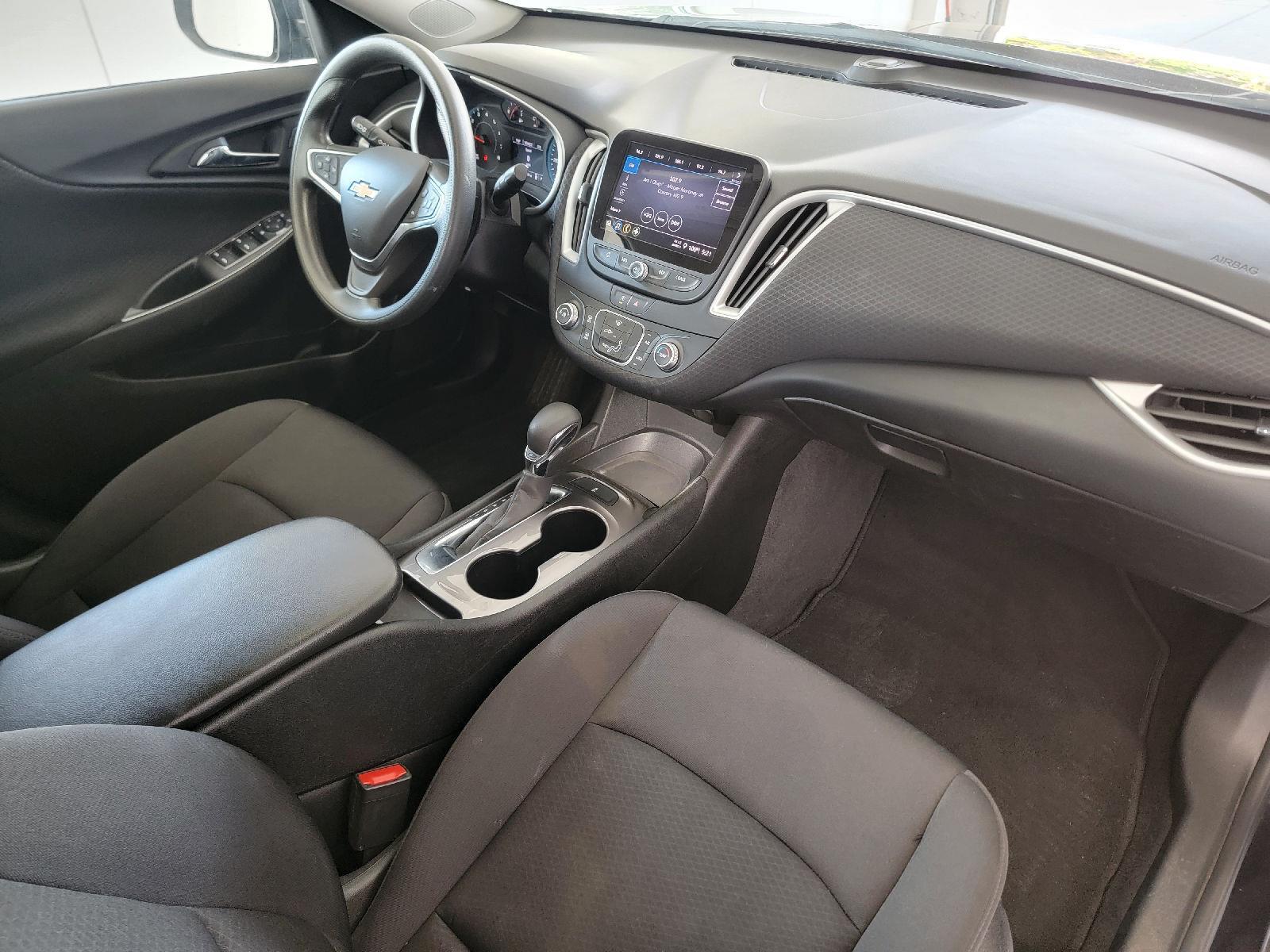 2022 Chevrolet Malibu LS photo 21