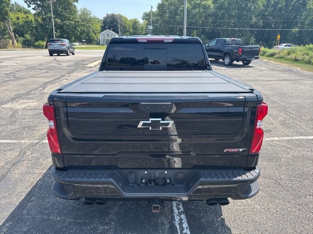 2024 Chevrolet Silverado 1500 RST photo 3