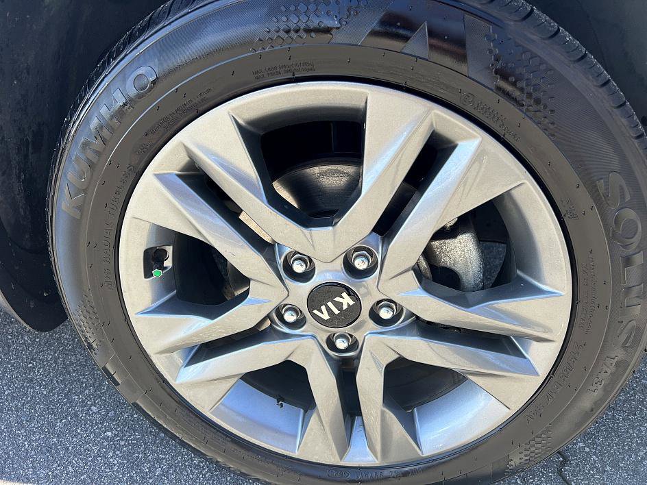 2021 Kia Seltos S photo 12