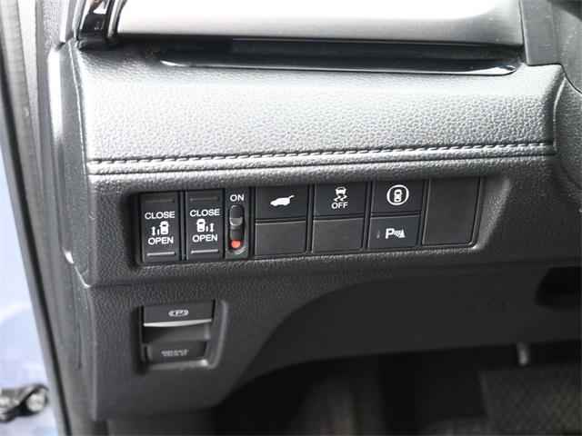 2023 Honda Odyssey Touring photo 19