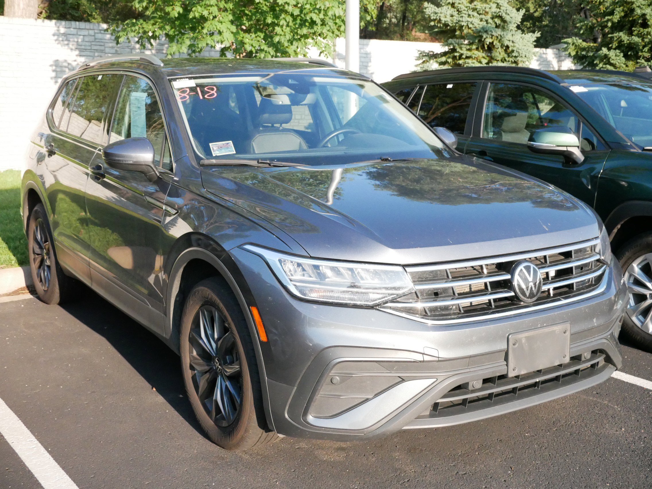 Used 2022 Volkswagen Tiguan SE with VIN 3VV2B7AX4NM082943 for sale in Brooklyn Center, Minnesota