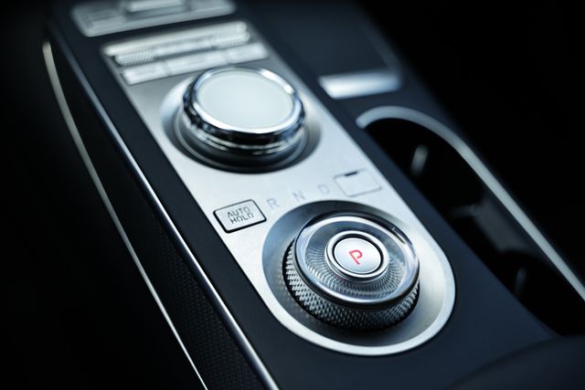 2023 Genesis GV70 2.5T Sport Prestige photo 38