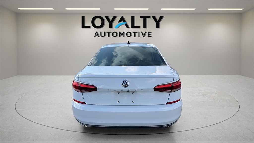 2020 Volkswagen Passat 2.0T SE photo 3