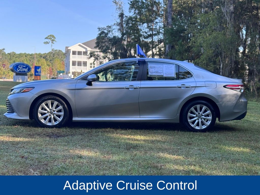2019 Toyota Camry LE photo 4