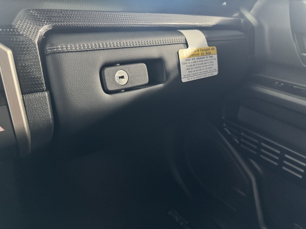 2025 Toyota 4Runner photo 48