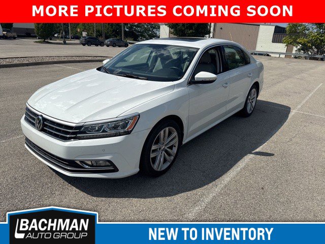 2018 Volkswagen Passat 2.0T SE photo 3
