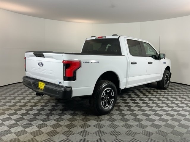 2024 Ford F-150 Lightning photo 4