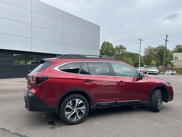 2022 Subaru Outback Limited photo 3