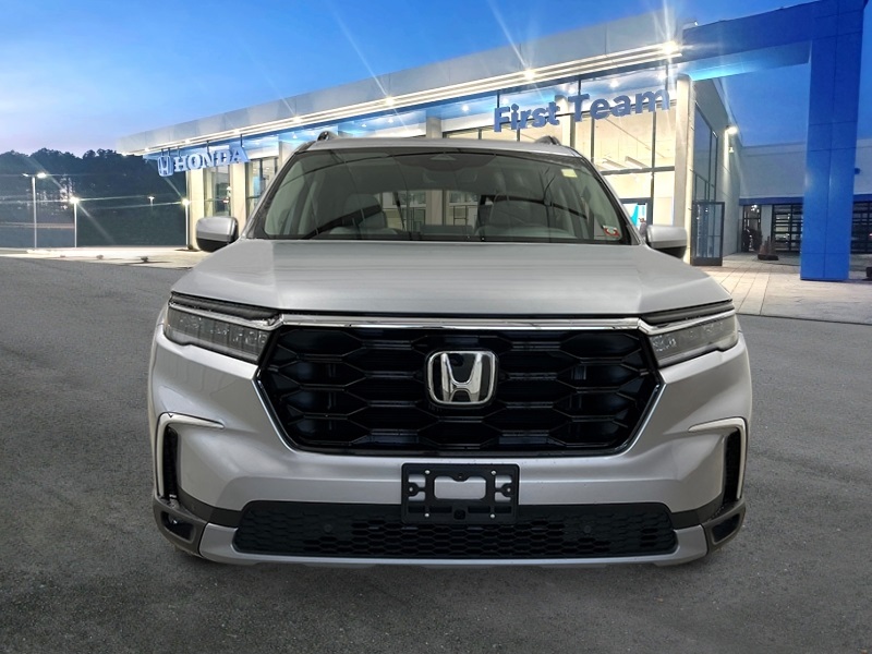 2025 Honda Pilot Touring photo 10