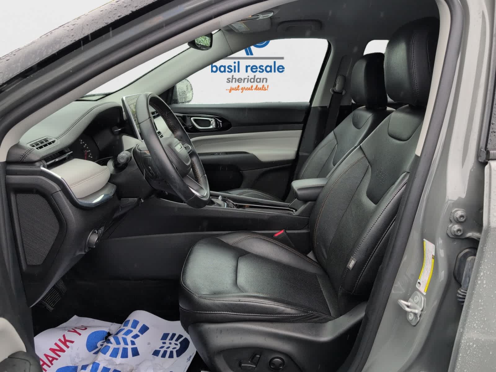 2022 Jeep Compass Limited photo 8
