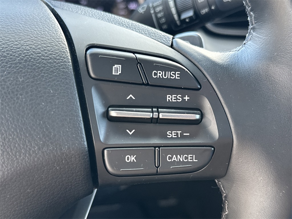2021 Hyundai Veloster 2.0L Premium photo 21