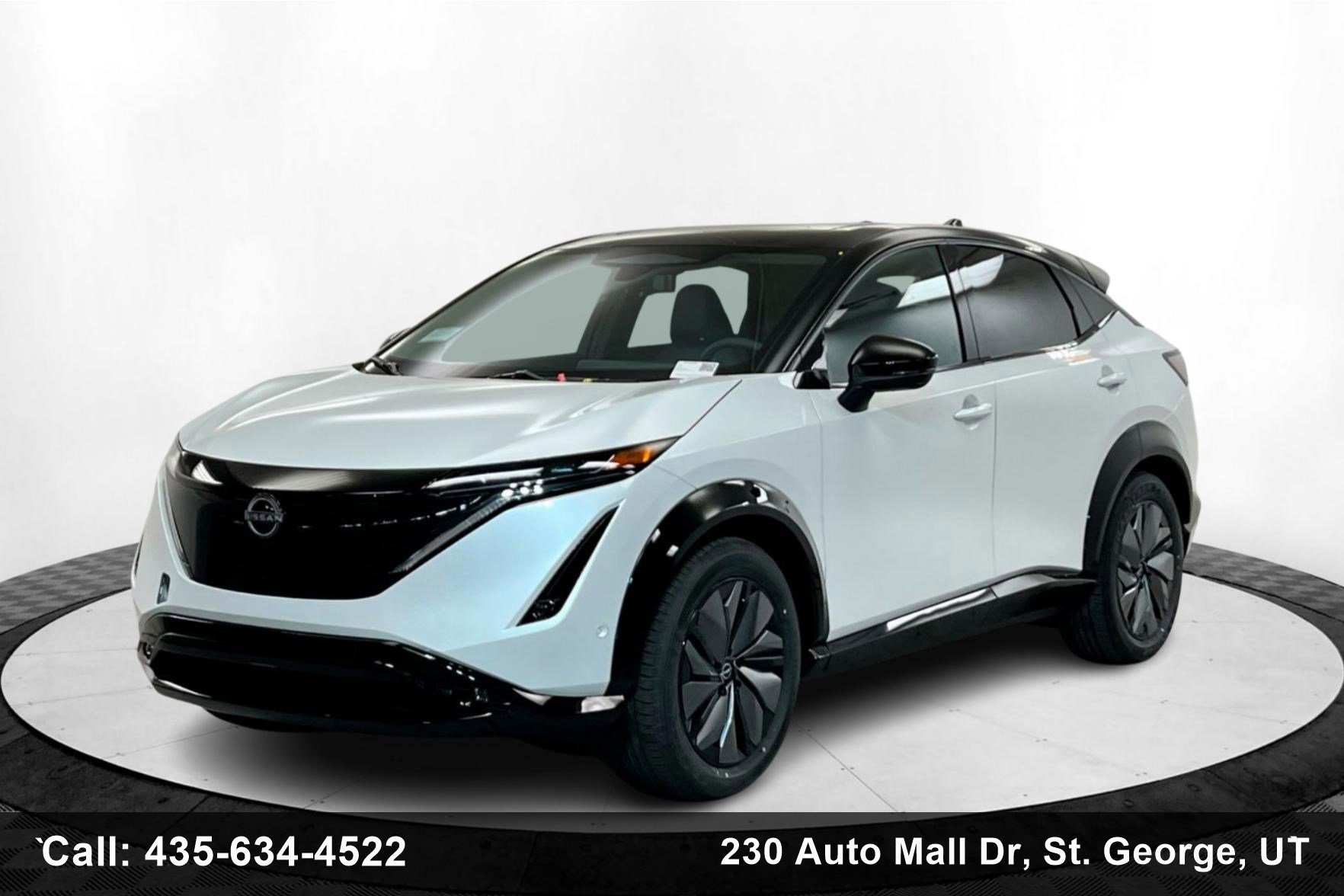 2025 Nissan ARIYA Platinum+'s photo