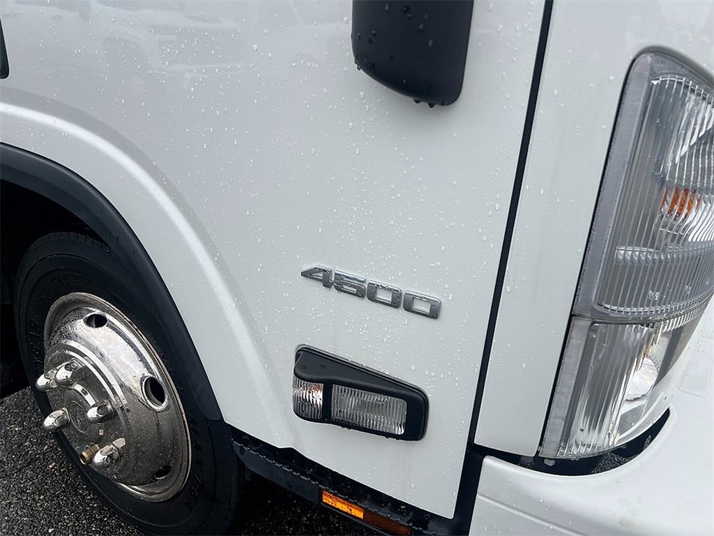 2022 Chevrolet Silverado 4500HD photo 2