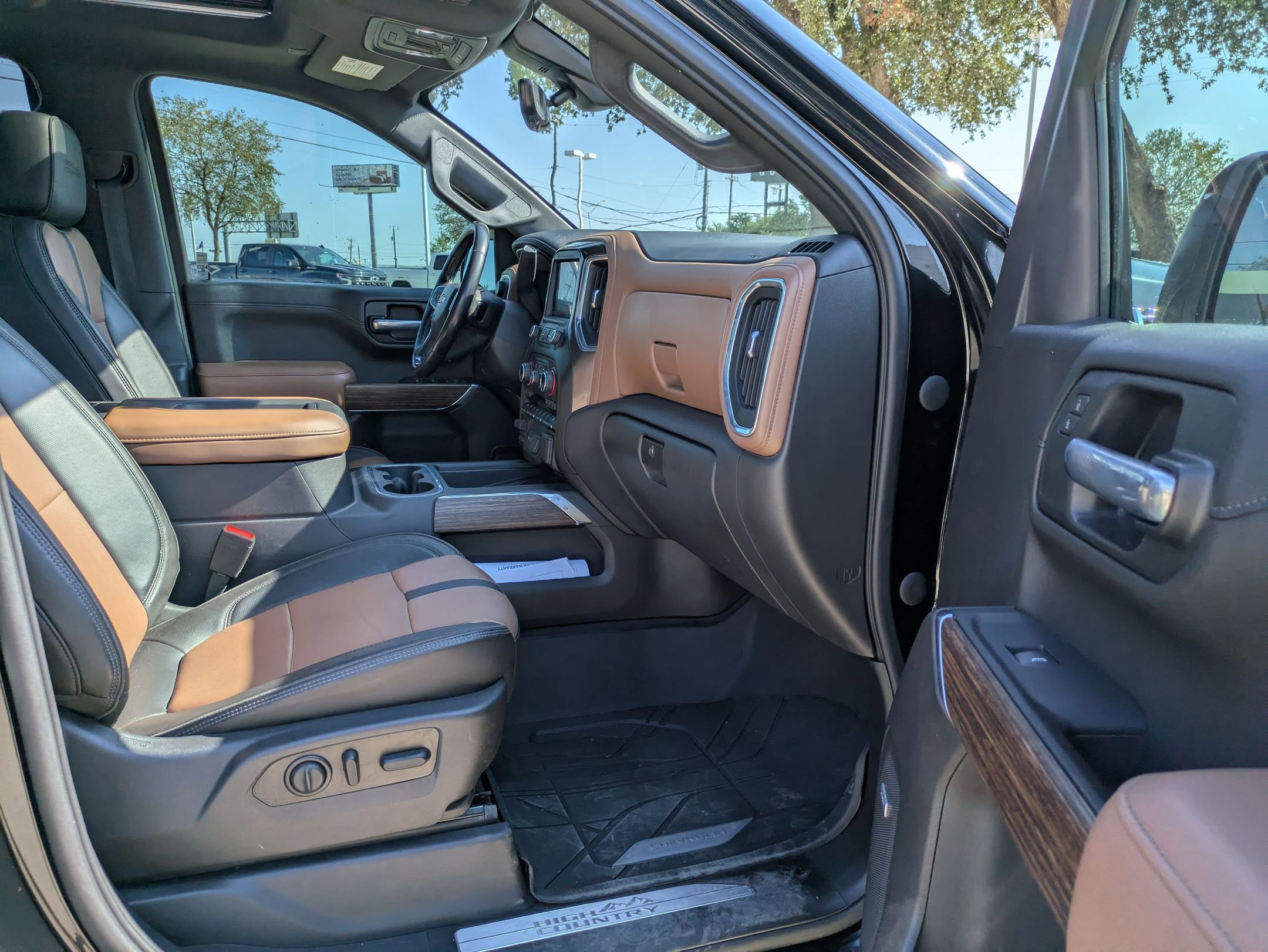 2021 Chevrolet Silverado 1500 High Country photo 27