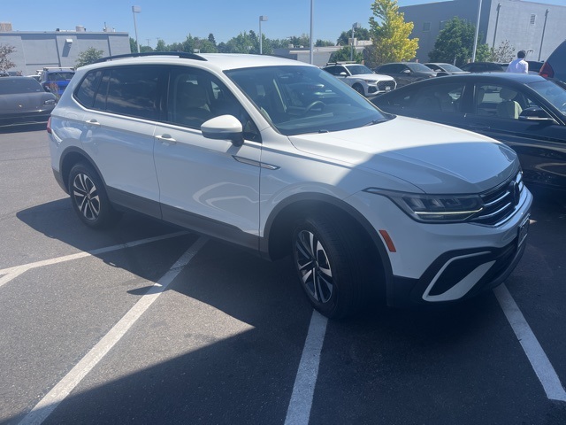 2023 Volkswagen Tiguan S photo 2