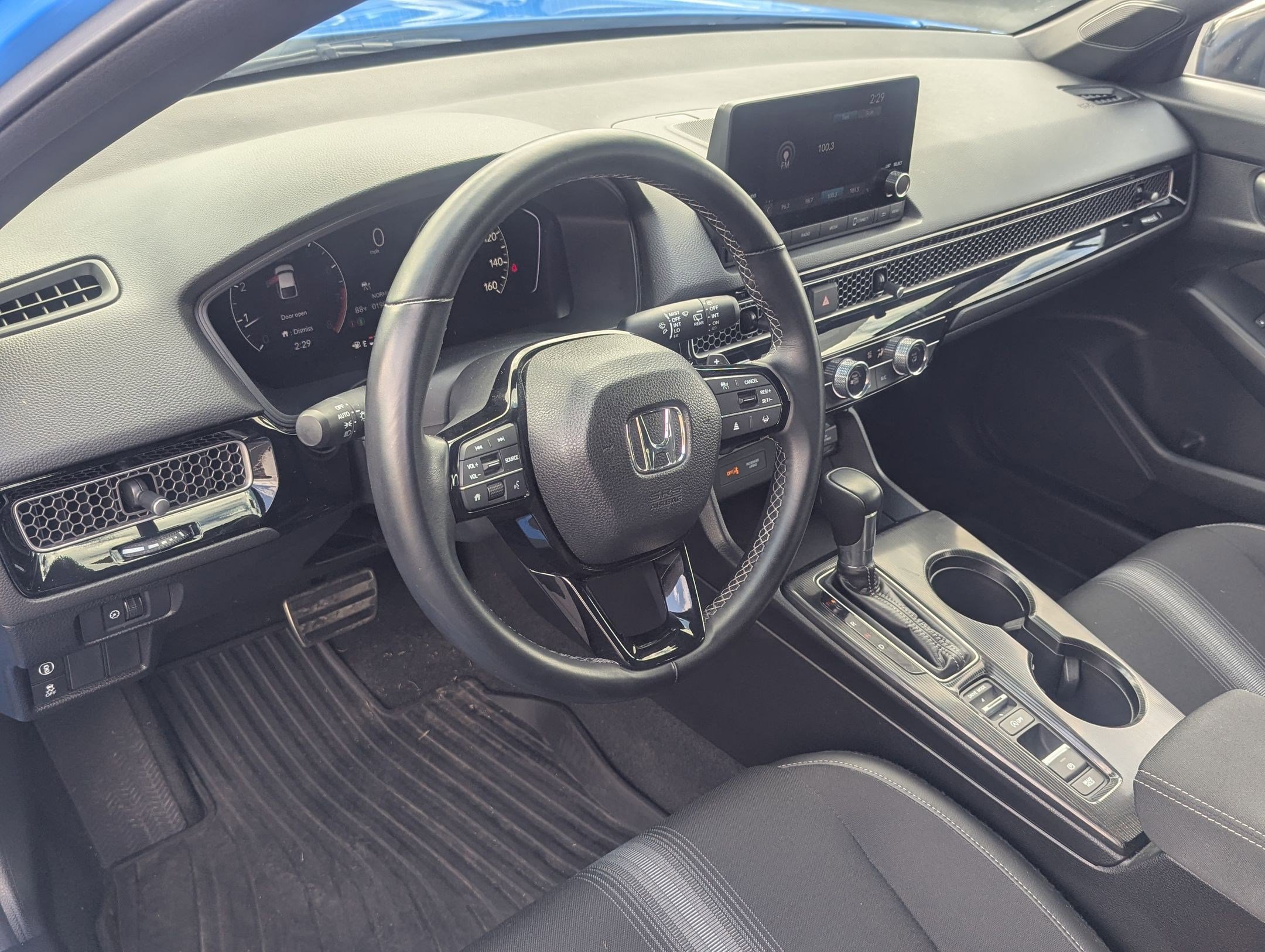 2023 Honda Civic Sport Hatchback photo 4