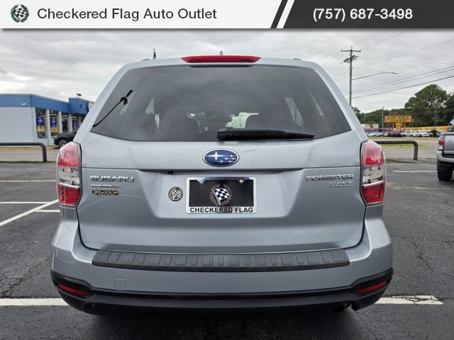 2016 Subaru Forester 2.5i Premium photo 5