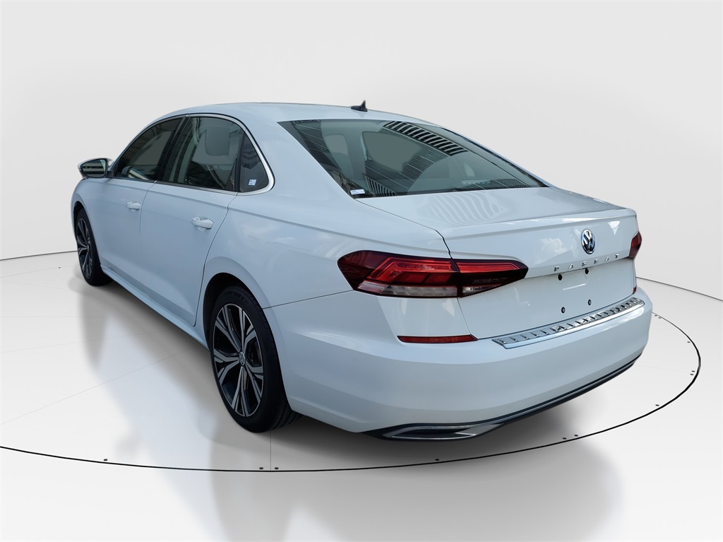 2022 Volkswagen Passat 2.0T SE photo 4