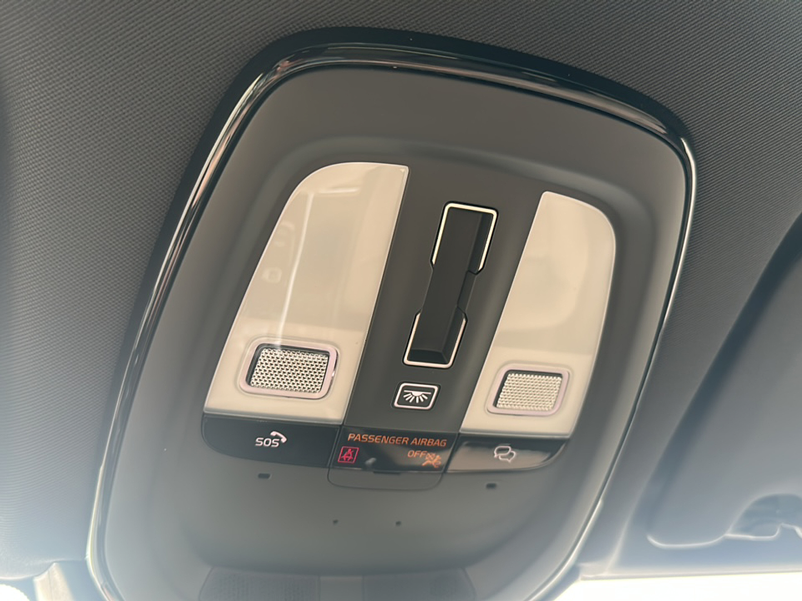 2026 Volvo XC60 B5 Plus photo 15